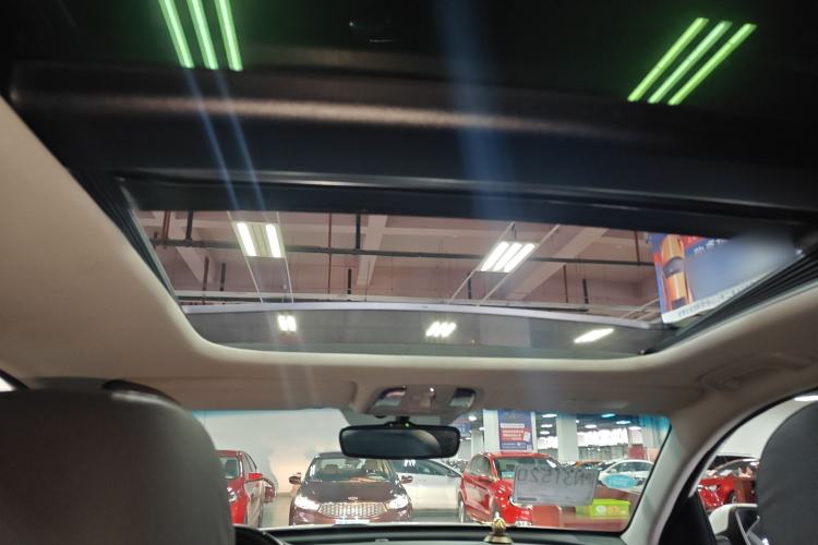 Used Kia K5 2016 2.0L Automatic LUX
