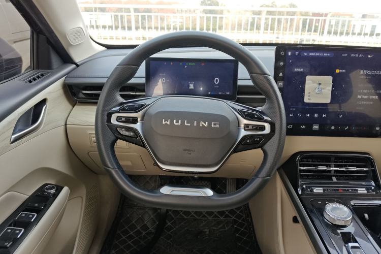 Used Wuling Xingguang 2023 150 Advanced Edition
