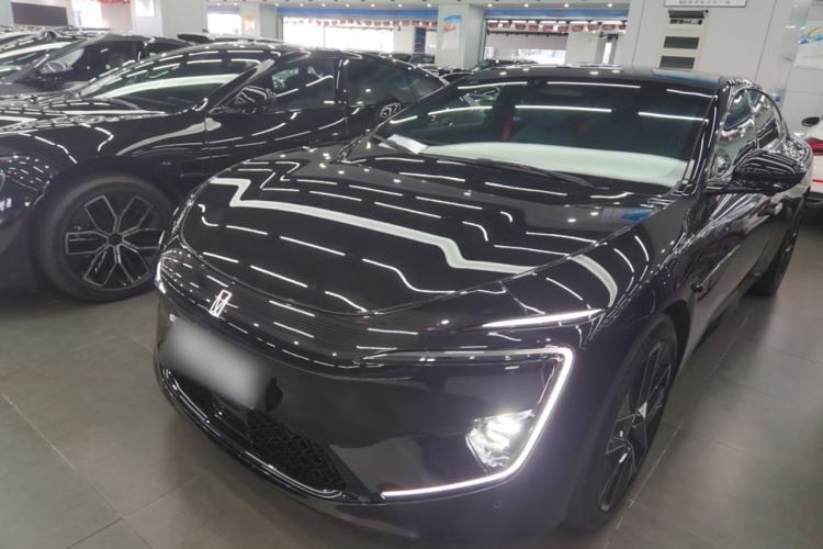 Used  12 2025 Max Extended-Range Edition
