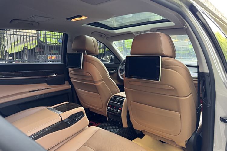 Used BMW 7 Series 2013 740Li Luxury Model
