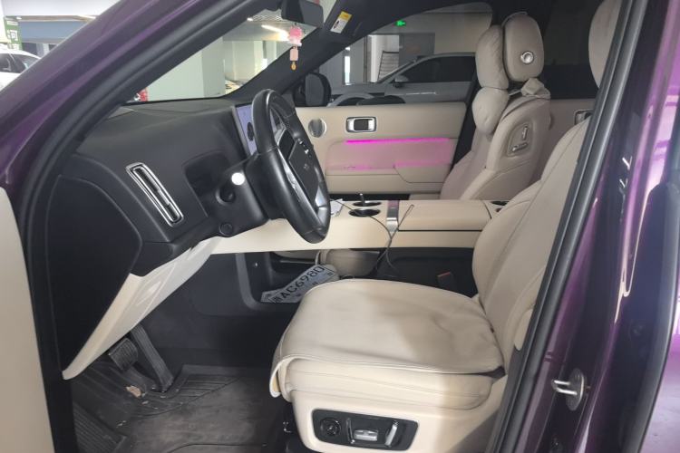 Used Li Auto L8 2023 Pro Model
