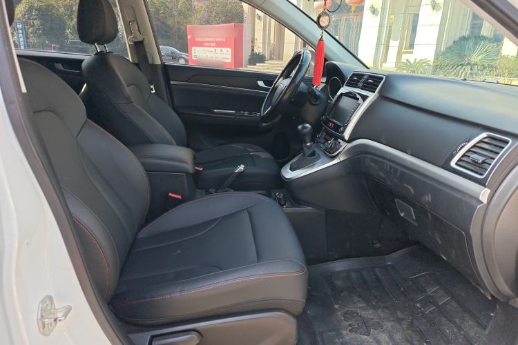 Used Haval M6 2019 1.5T DCT Two-Wheel Drive Elite Version China VI Standard
