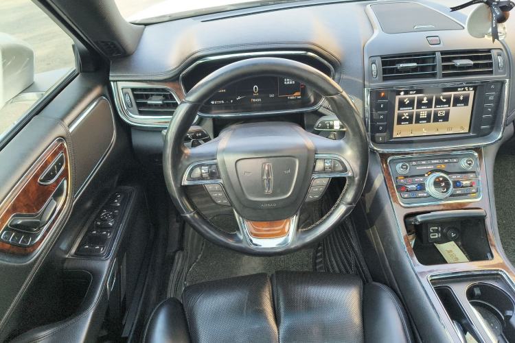 Used Lincoln Continental 2017 2.0T Two-Wheel-Drive Luxury Edition
