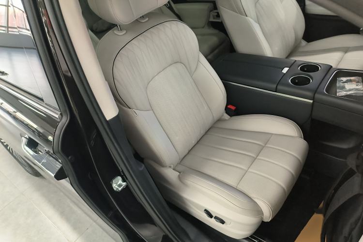 Used VOYAH Dream 2025 PHEV Four-Wheel-Drive Flagship Kunpeng Edition