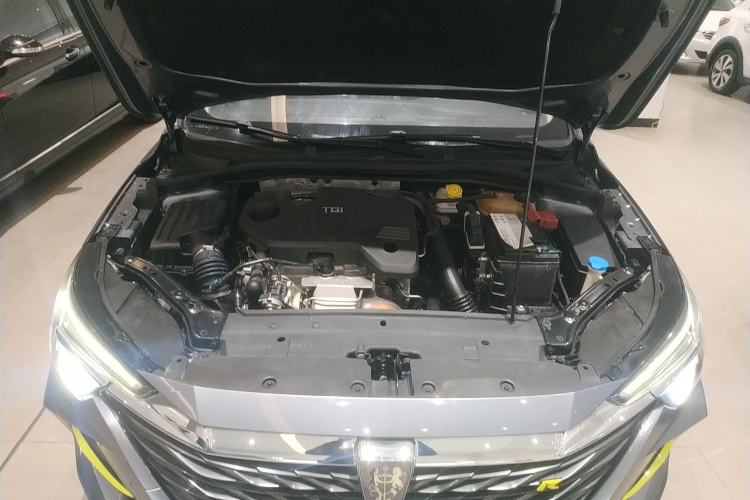 Used Roewe i6 MAX 2020 300TGI Automatic Cool & Stylish Skyroof Edition
