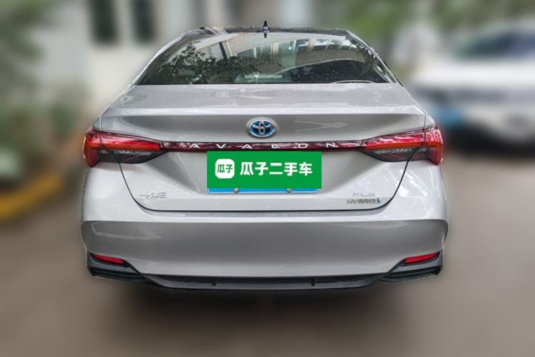Used Toyota Avalon 2019 Dual-Engine 2.5L XLE Prestige Version China VI Standard
