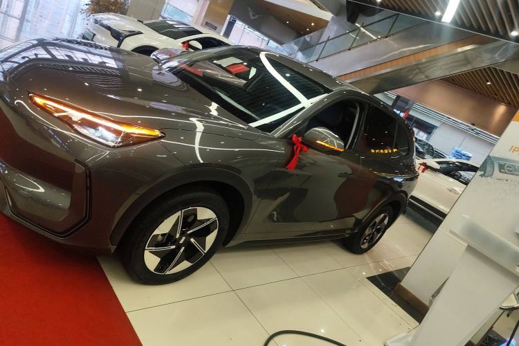 Used  E5 2024 530km Long-Range Version
