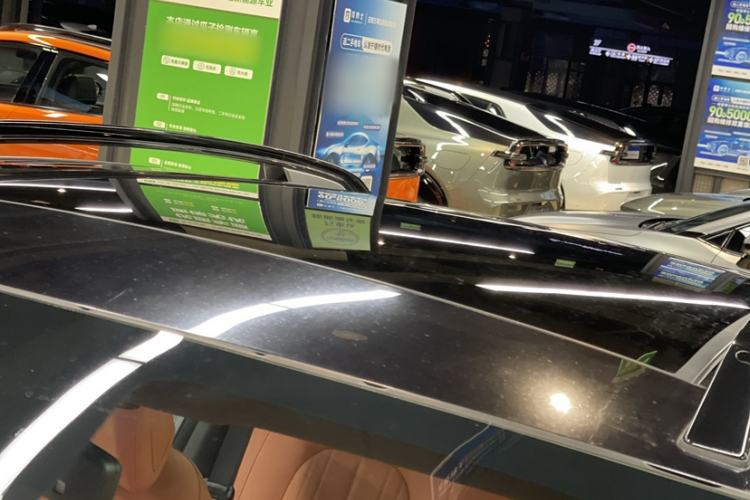 Used  E07 2025 All-Electric 4x4 90kWh Ultra High-Performance Edition
