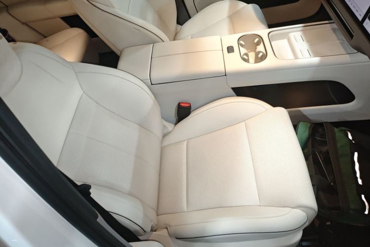 Used Li Auto Li Auto i6 2025 Model Two-Wheel-Drive Standard Type
