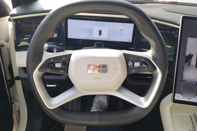 Used  L7 2023 1.5T 115 km Starship
