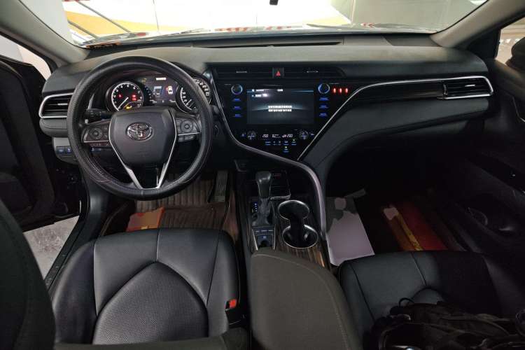 Used Toyota Camry 2019 2.5G Luxury Edition China VI Standard
