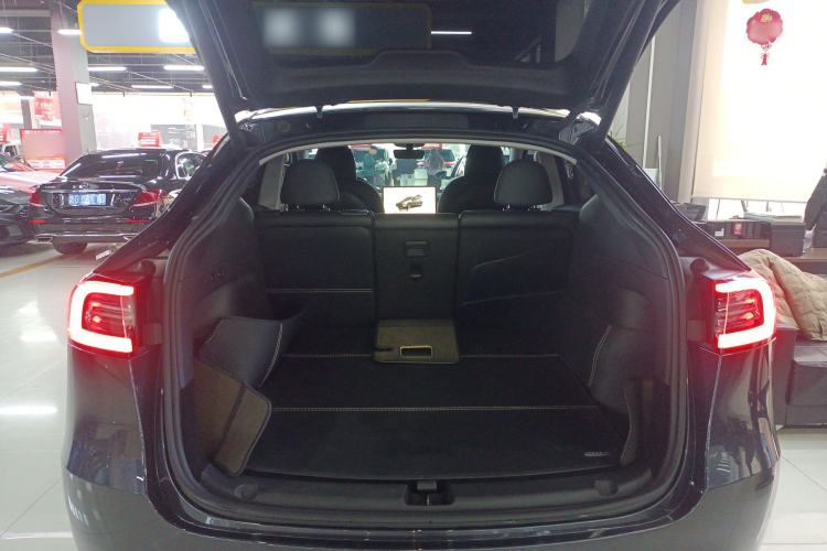 Used Tesla Model Y 2024 Long-Range All-Wheel-Drive Version