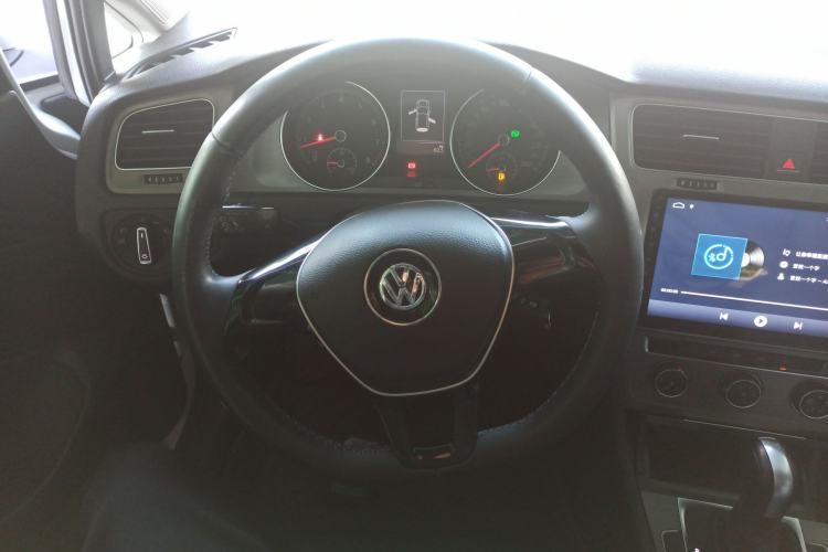 Used Volkswagen Golf 2015 1.4TSI Automatic Comfort Model
