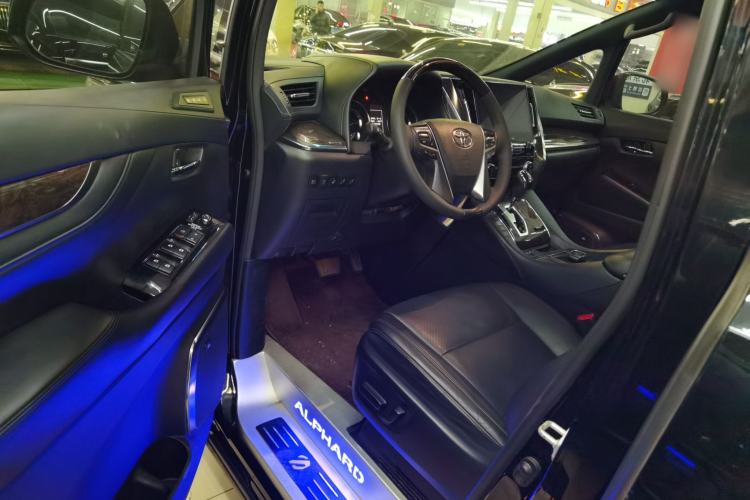 Used Toyota Alphard 2020 Dual-Engine 2.5L Prestige Edition
