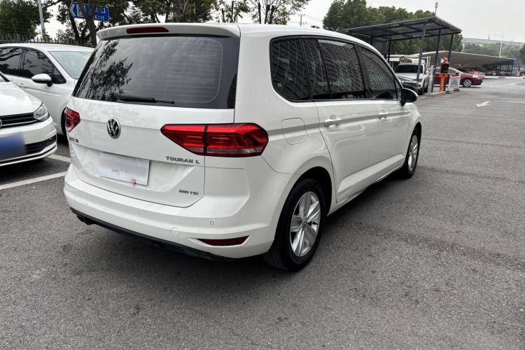 Used Volkswagen Touran 2018 Volkswagen Touran L 280TSI DSG Style Edition 7 Seats China VI Standard
