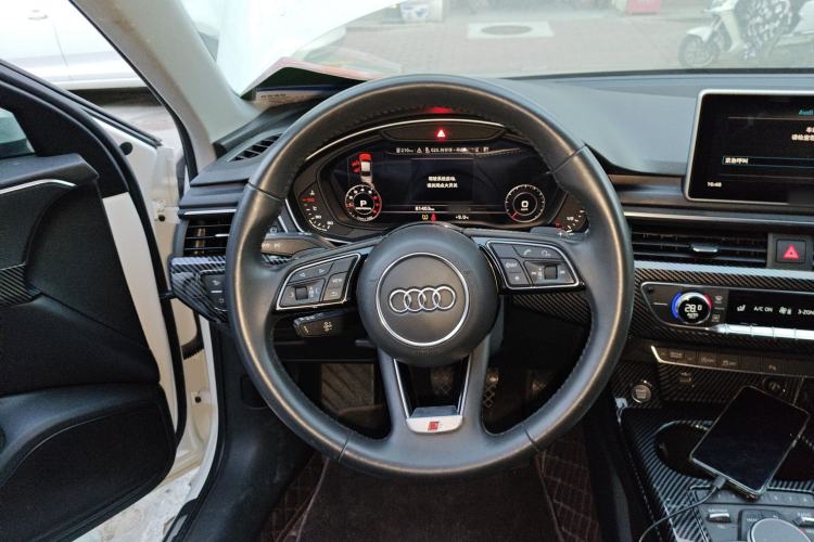 Used Audi A4L 2018 30th Anniversary Edition 40 TFSI Fashion Model
