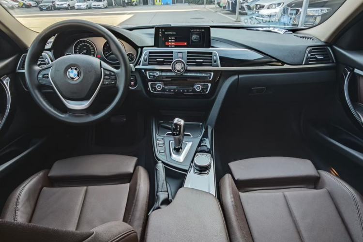 Used BMW 3 Series 2019 320Li Fashion Model
