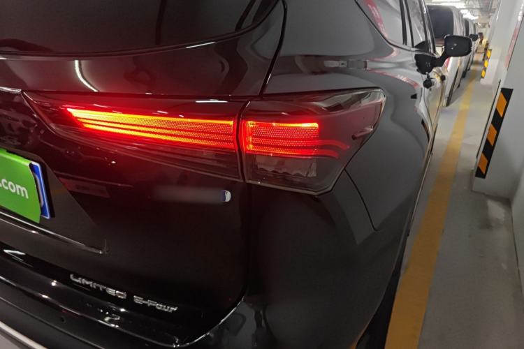 Used Toyota Crown Land Cruiser 2023 2.5L HEV Four-Wheel Drive Flagship Edition
