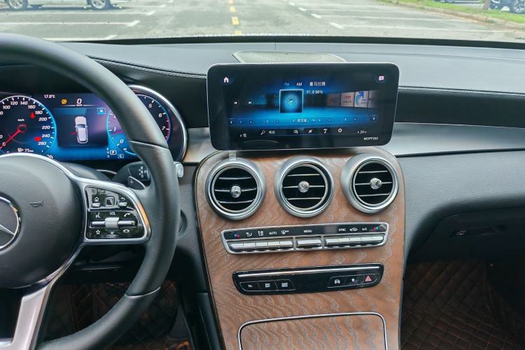 Used Mercedes-Benz GLC 2020 GLC 260 L 4MATIC Luxury Model
