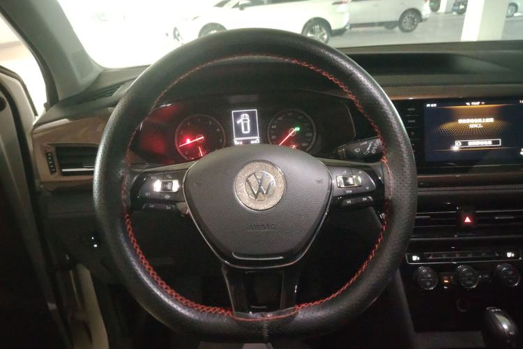 Used Volkswagen Tharu 2020 Facelift 330TSI Four-Wheel Drive Luxury PLUS Version China VI Standard
