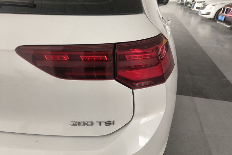 Used Volkswagen Golf 2023 Facelift 280TSI DSG R-Line Lite
