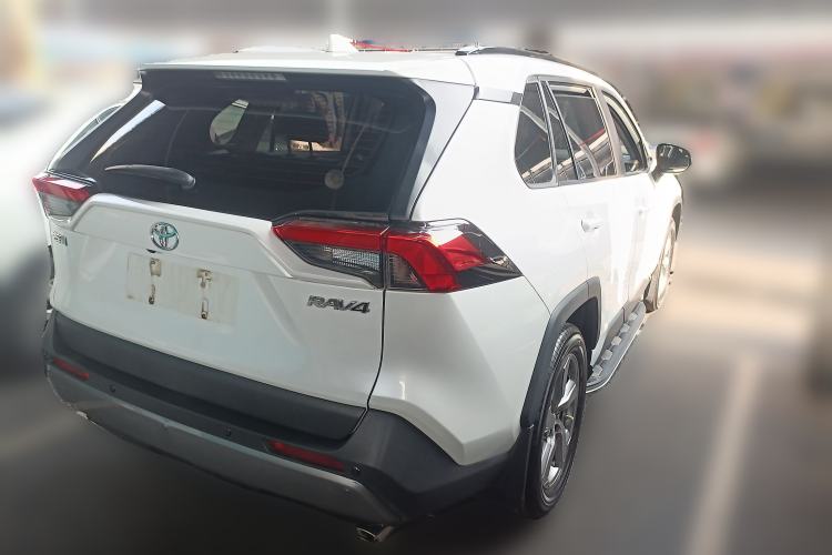 Used Toyota RAV4 2021 2.0L CVT Two-Wheel Drive Fashion PLUS Edition
