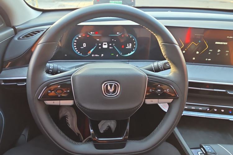 Used Changan Eado 2022 PLUS Blue Whale NE 1.4T GDI DCT Prestige Edition
