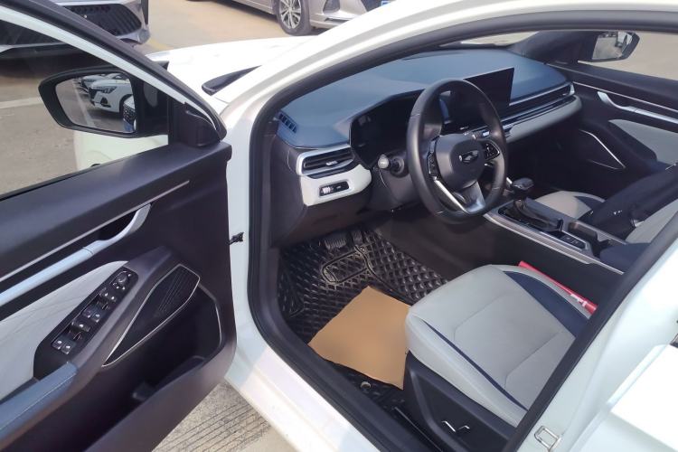 Used Geely Auto Emgrand 2022 4th Generation 1.5L CVT Flagship Model
