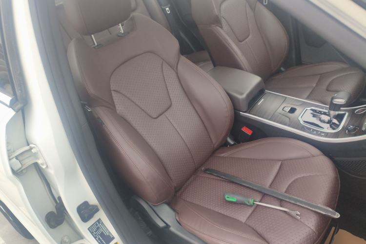 Used Land X7 2015 2.0T Panoramic Prestige Edition
