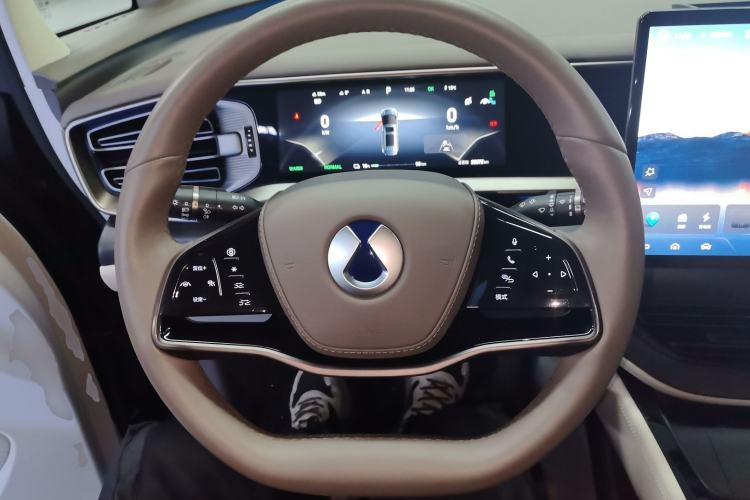 Used Denza D9 2022 EV 600 Four-Wheel Drive Flagship Model
