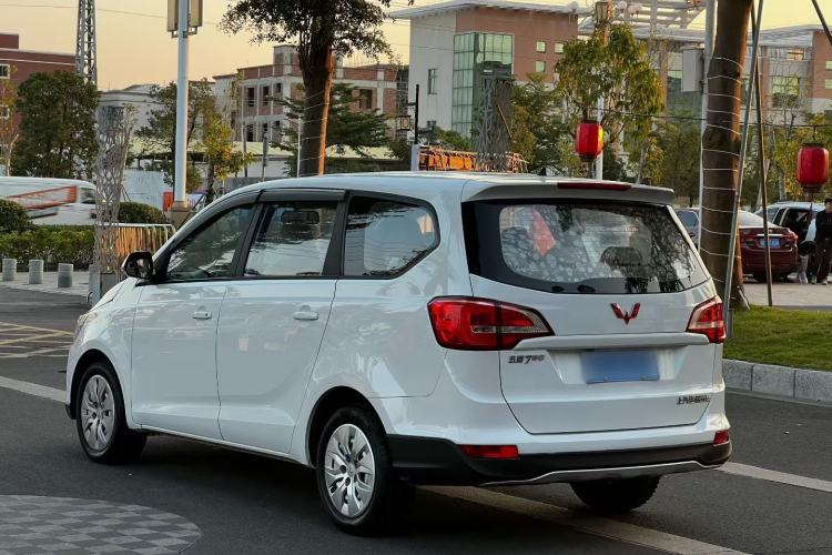 Used Wuling 730 2020 Commercial Vehicle 1.5L Manual Value Edition 7 Seats