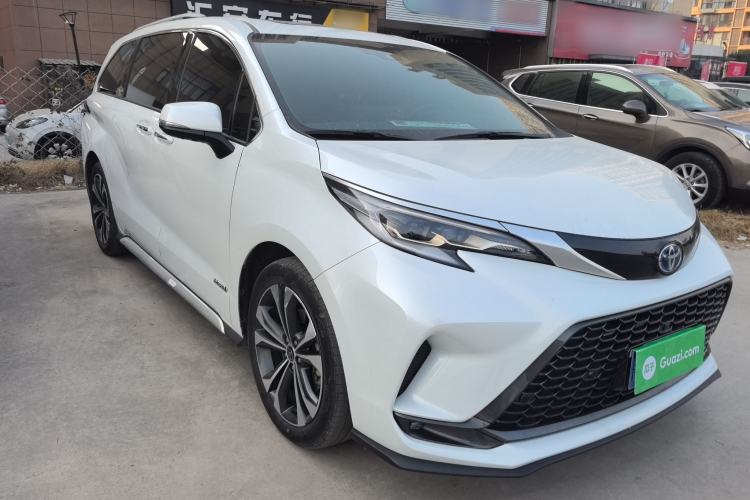 Used Toyota Granvia 2023 2.5L Hybrid Flagship VIP Edition
