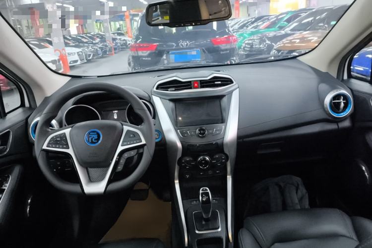 Used BYD Yuan New Energy 2018 EV360 Smart Connected Cool Model
