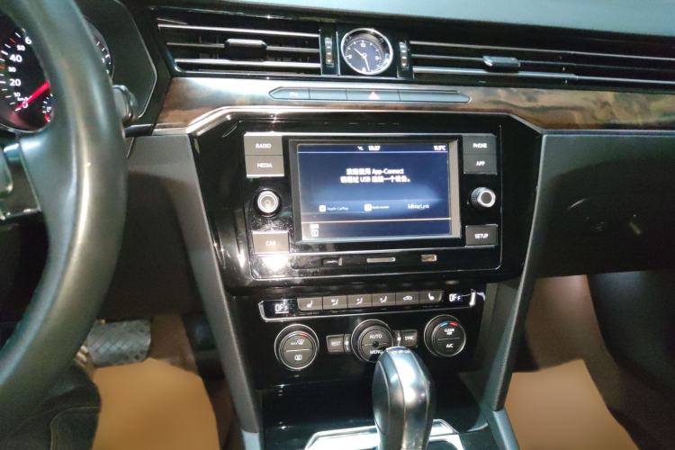 Used Volkswagen Magotan 2018 Facelift 330TSI DSG Luxury Model
