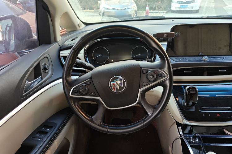 Used Buick GL8 2023 Land Executive Class 652T Luxury Model
