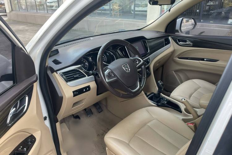 Used Baojun 730 2016 1.5T Manual Luxury Edition 7 Seats