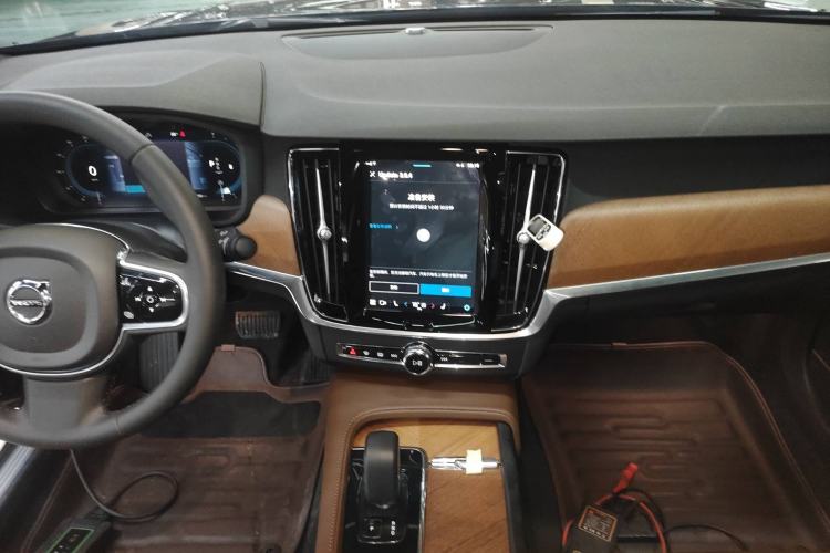 Used Volvo S90 2024 B5 Zhiyi Luxury Edition
