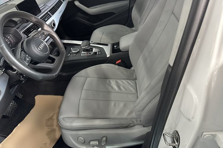 Used Audi A4L 2018 30th Anniversary Edition 45 TFSI quattro Individual Sport Edition
