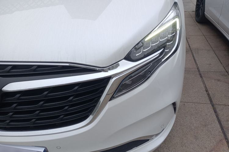 Used Buick GL8 2022 ES Landtrek 653T Luxury Edition