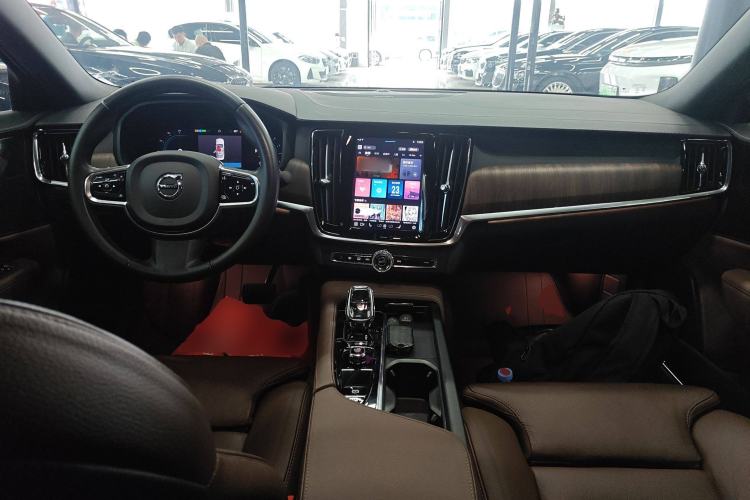 Used Volvo S90 2022 B5 Zhiyuan Luxury Edition
