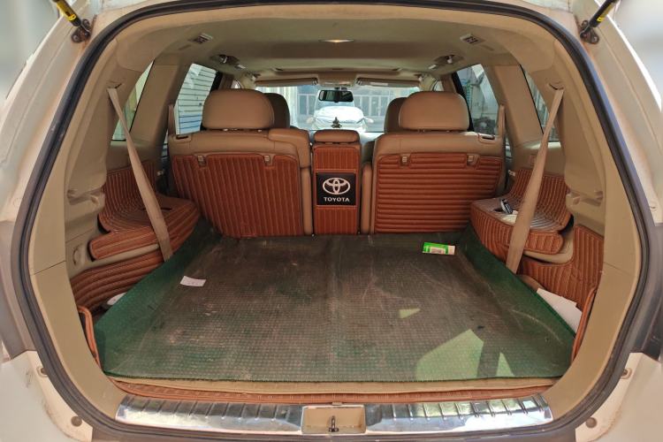 Used Toyota Highlander 2012 2.7L Two-Wheel Drive 7-Seater Luxury Edition