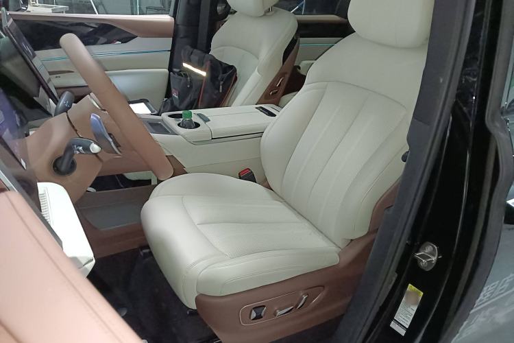 Used BYD Xia 2025 DM-i 1.5T 180km Beyond Edition
