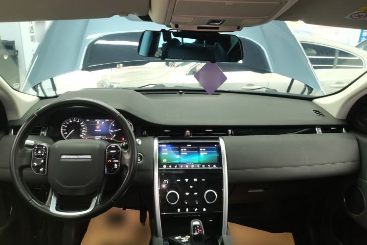 Used Land Rover Discovery Sport 2020 200 PS Family Edition
