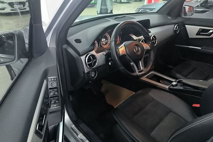 Used Mercedes-Benz GLK-Class 2015 GLK 300 4MATIC Fashion Edition Ultimate Version
