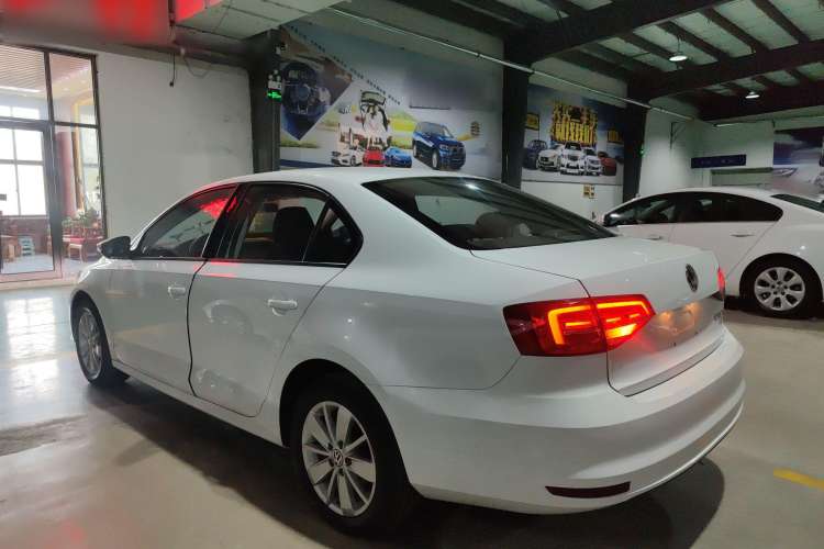 Used Volkswagen Sagitar 2018 1.6L Automatic Fashion Model