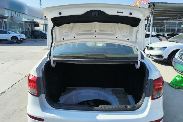 Used Kia K2 2015 Sedan 1.4L MT GLS
