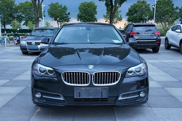 Used BMW 5 Series 2017 525Li Leading Model
