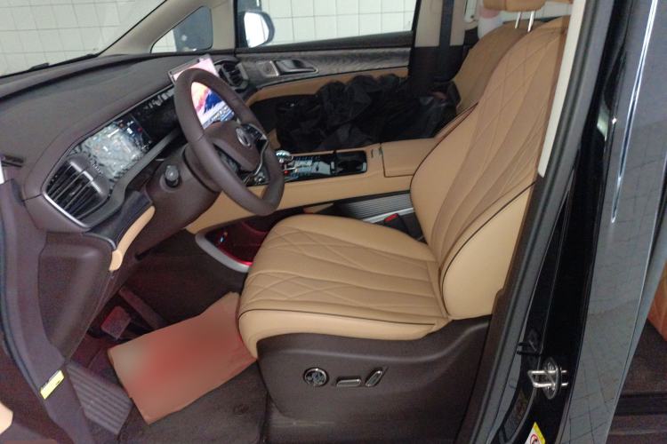 Used Denza D9 2024 DM-i 1050 Luxury Model