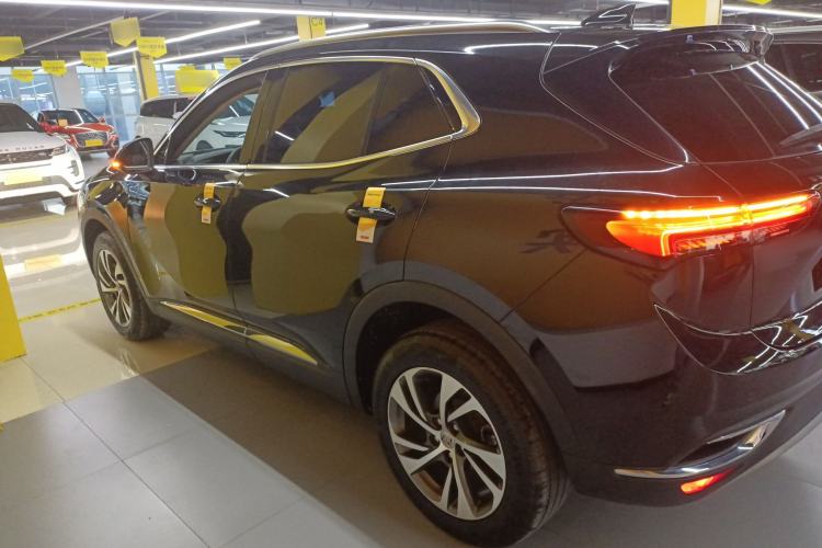 Used Buick Envision 2022 Facelift Encore S 552T Two-Wheel-Drive Luxury Model
