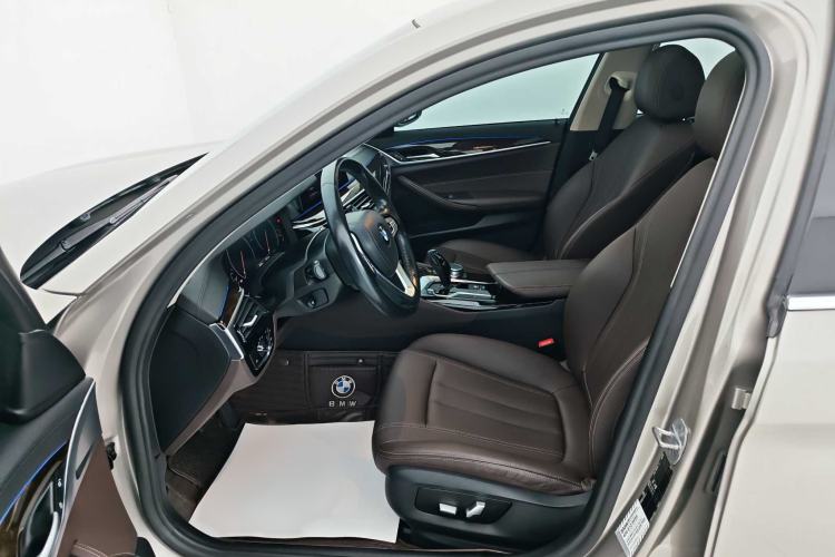 Used BMW 5 Series 2019 Facelifted 525Li Luxury Package
